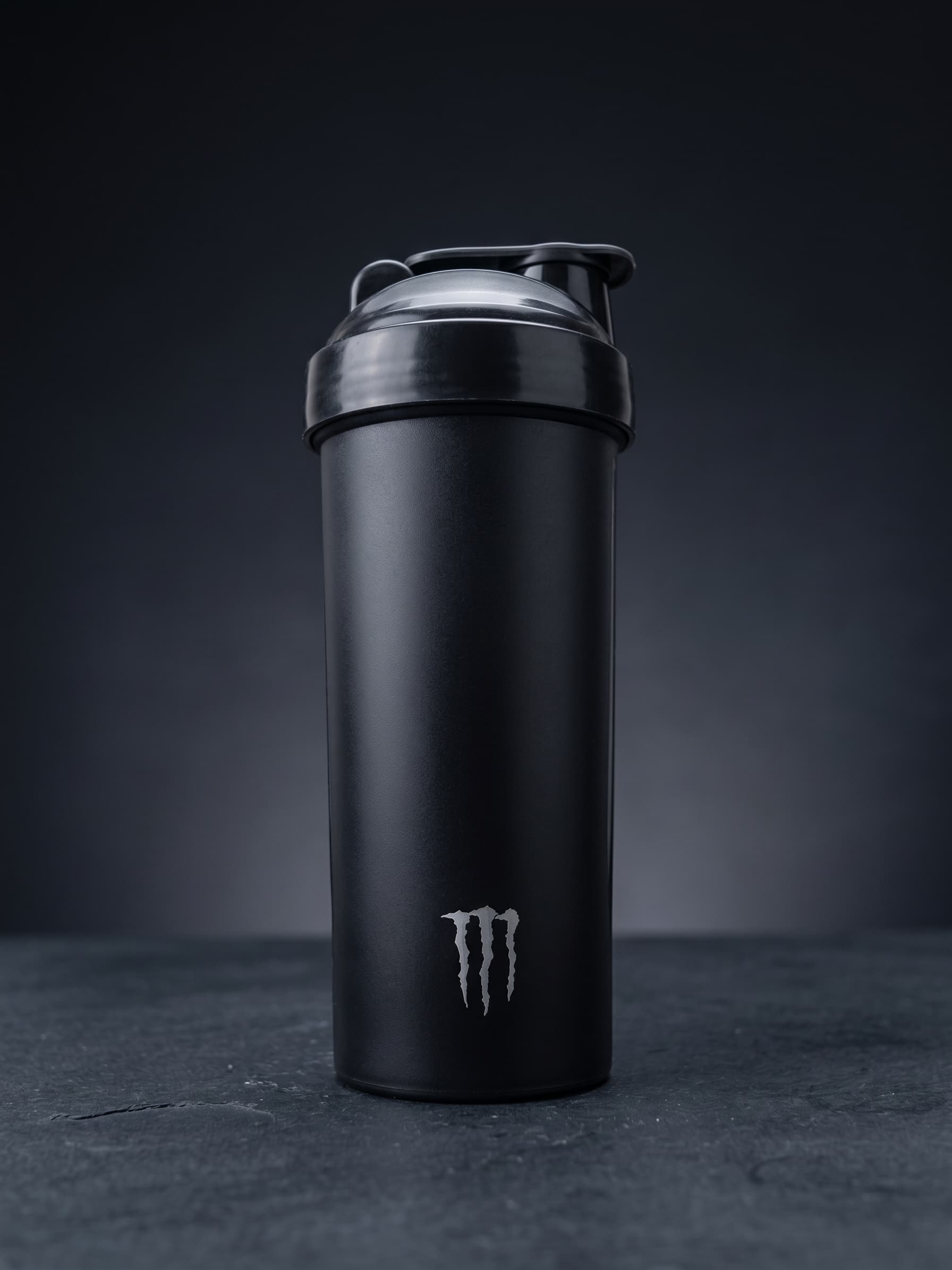 Coqueteleira 700 ml — ângulo 2 de 3